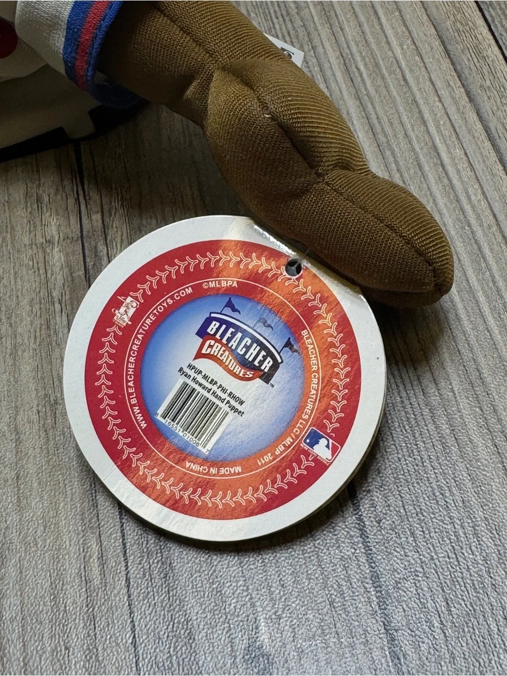 PHILADELPHIA PHILLIES RYAN HOWARD #6 CREATURE BLEACHER Collectible Hand PUPPET
